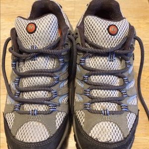Merrell hiking shoe size 7